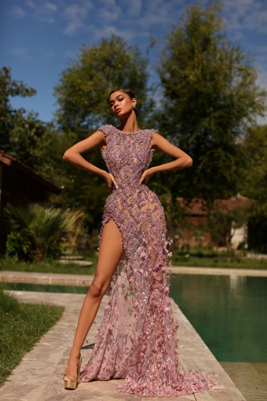 Beaded Pink Gown With Delicate Feather Skirt Xs / Pink Beaded Pink Gown With Delicate Feather Skirt Xs / Pink