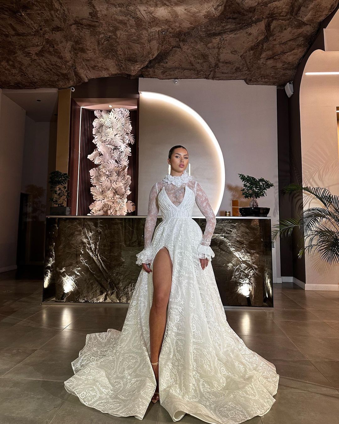 luxury white dress Dayami Luxury White Wedding Dress M / White