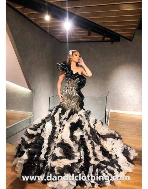 Luxury Evening Dress White Black Silver Lace XS Luxury Evening Dress White Black Silver Lace XS