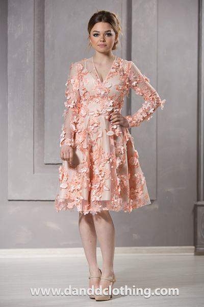Luxury Evening Dress Short Pink Eclectic and Stunning Detailing XL / Peach / Lace Luxury Evening Dress Short Pink Eclectic and Stunning Detailing XL / Peach / Lace