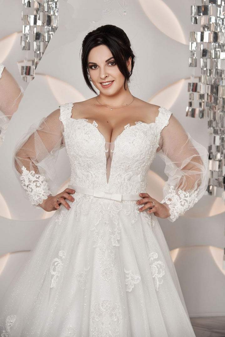 African Wedding Gown With Lace XS / White / Silk African Wedding Gown With Lace XS / White / Silk