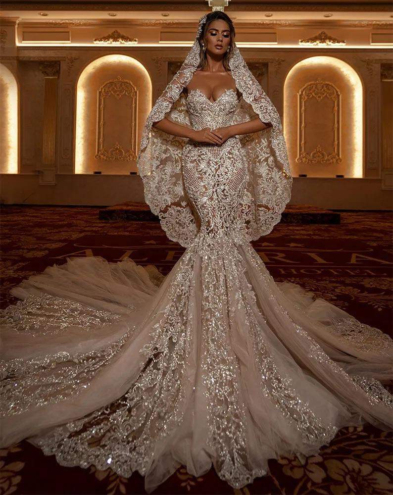 Mermaid Swarovski Dress with Veil  Idee vestito, Abiti da sposa  luccicanti, Abiti da sposa