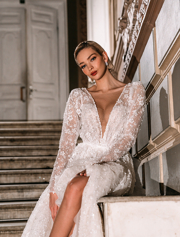 A-Line Wedding Gown With Lace | Wedding Gowns L / White A-Line Wedding Gown With Lace | Wedding Gowns L / White