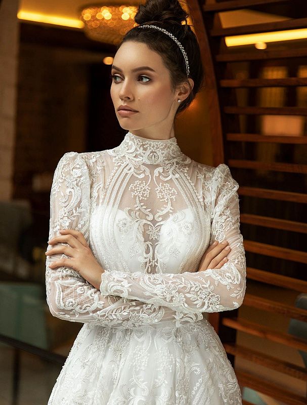 Vestido de novia elegante blanco de manga larga y cuello alto de Selene