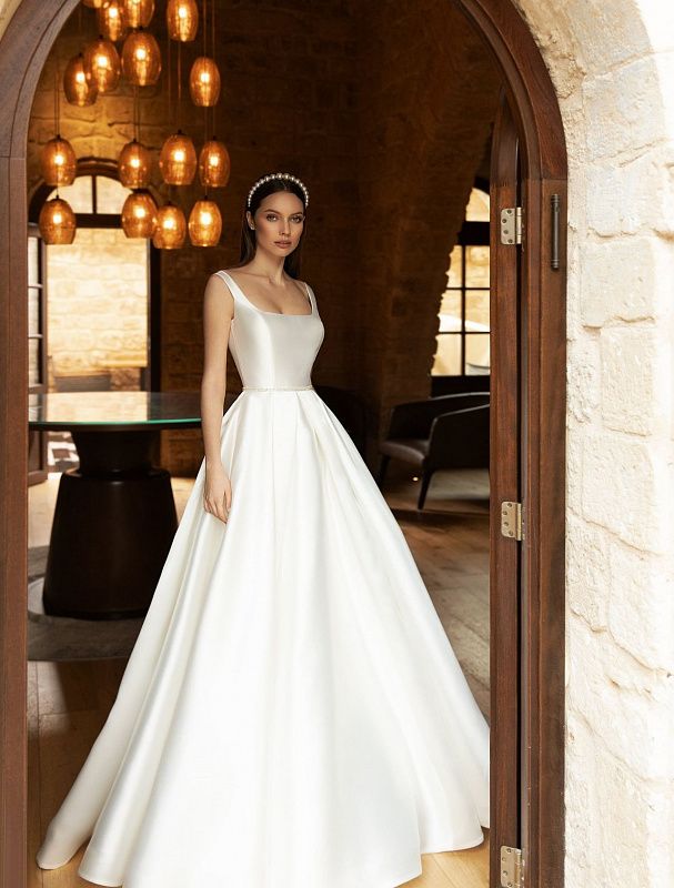 Teagan Elegant White Wedding Dress