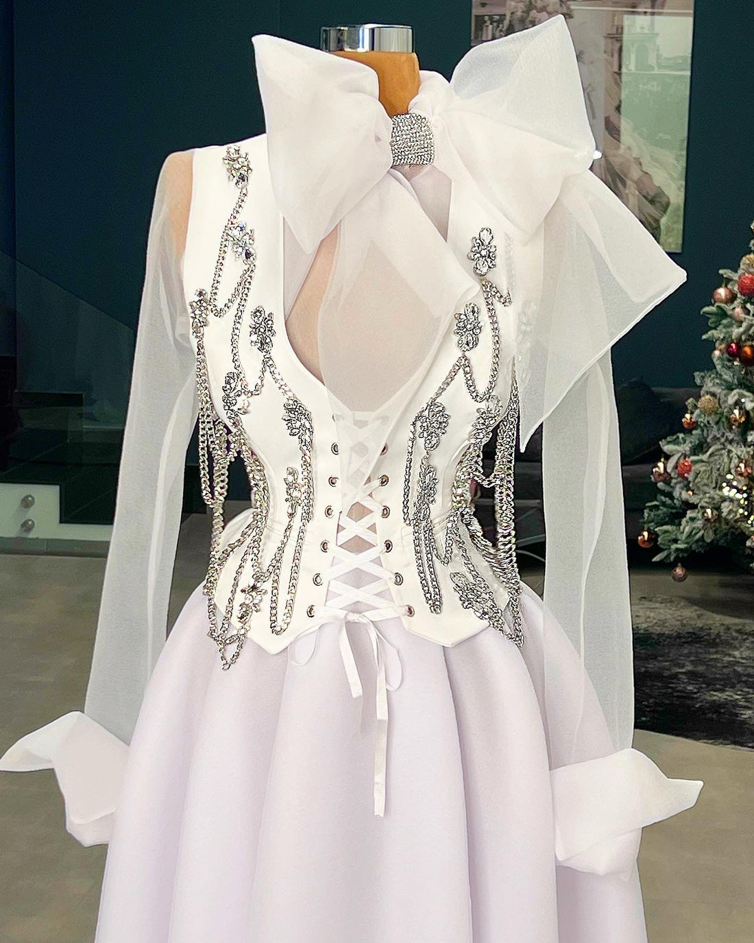 Ainhoa White Elegant Long Sleeves Evening Dress
