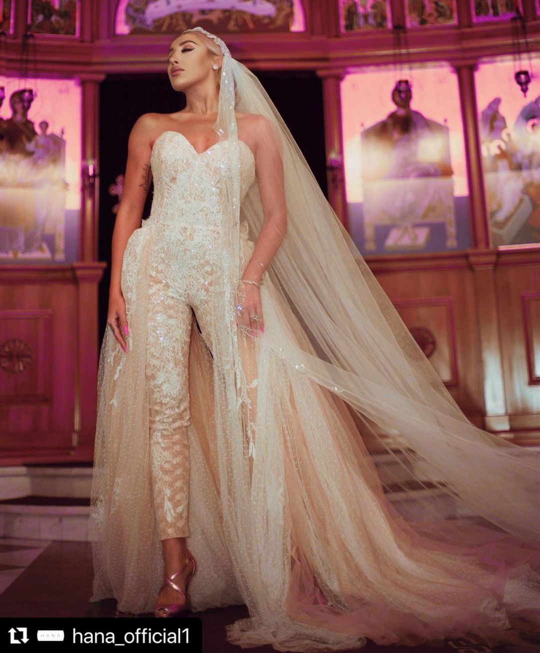 Falak-Afza Luxury White Wedding Dress