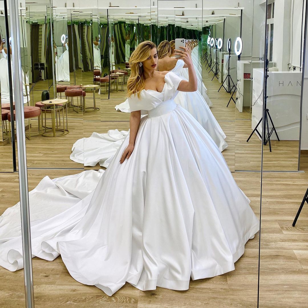 Farheen Luxury White Wedding Dress
