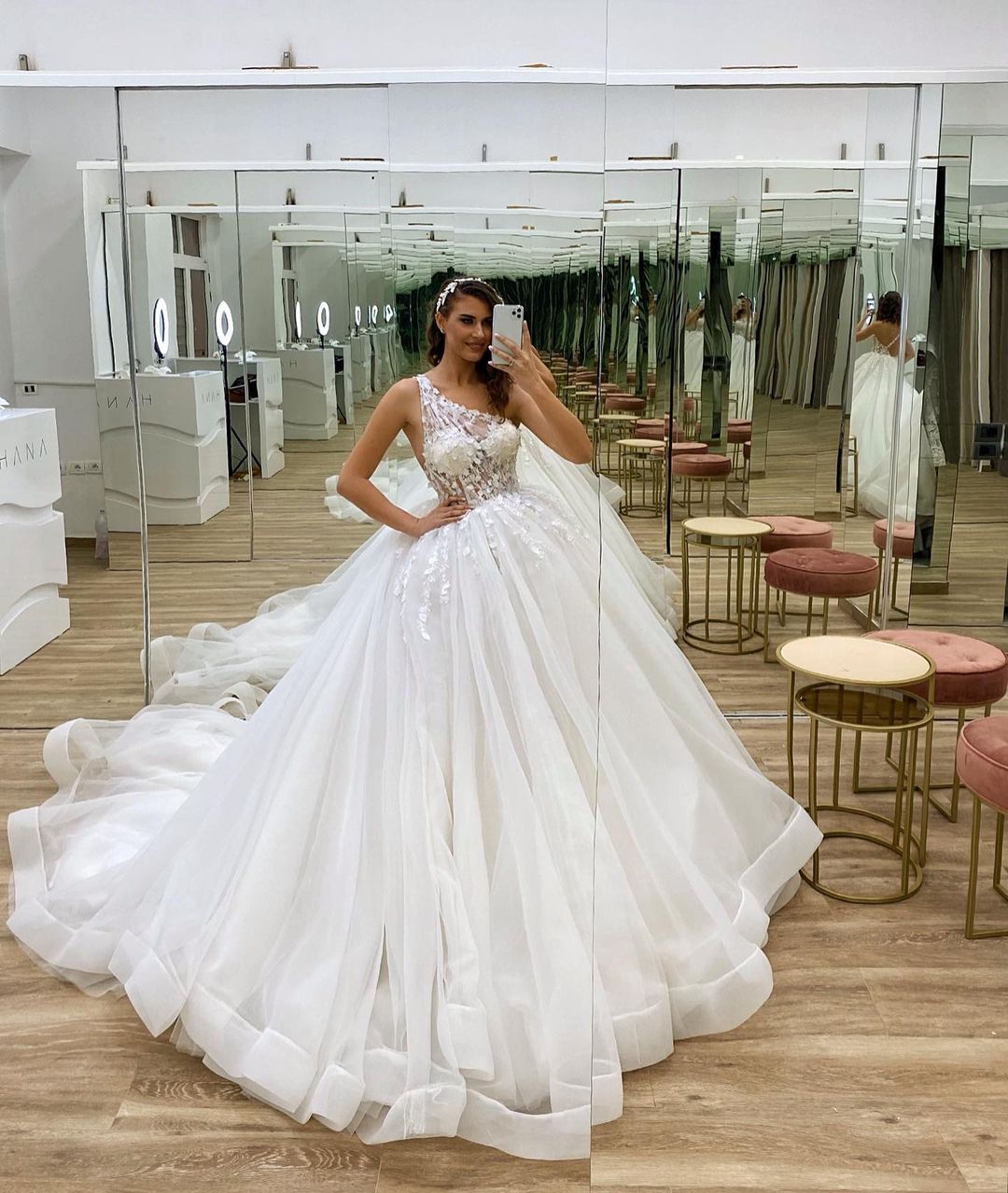 Fariha Elegant  Wedding Dress