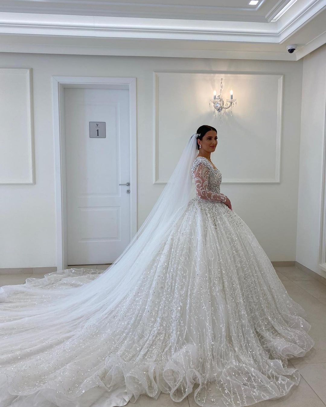 Carol Luxury White Wedding Dress