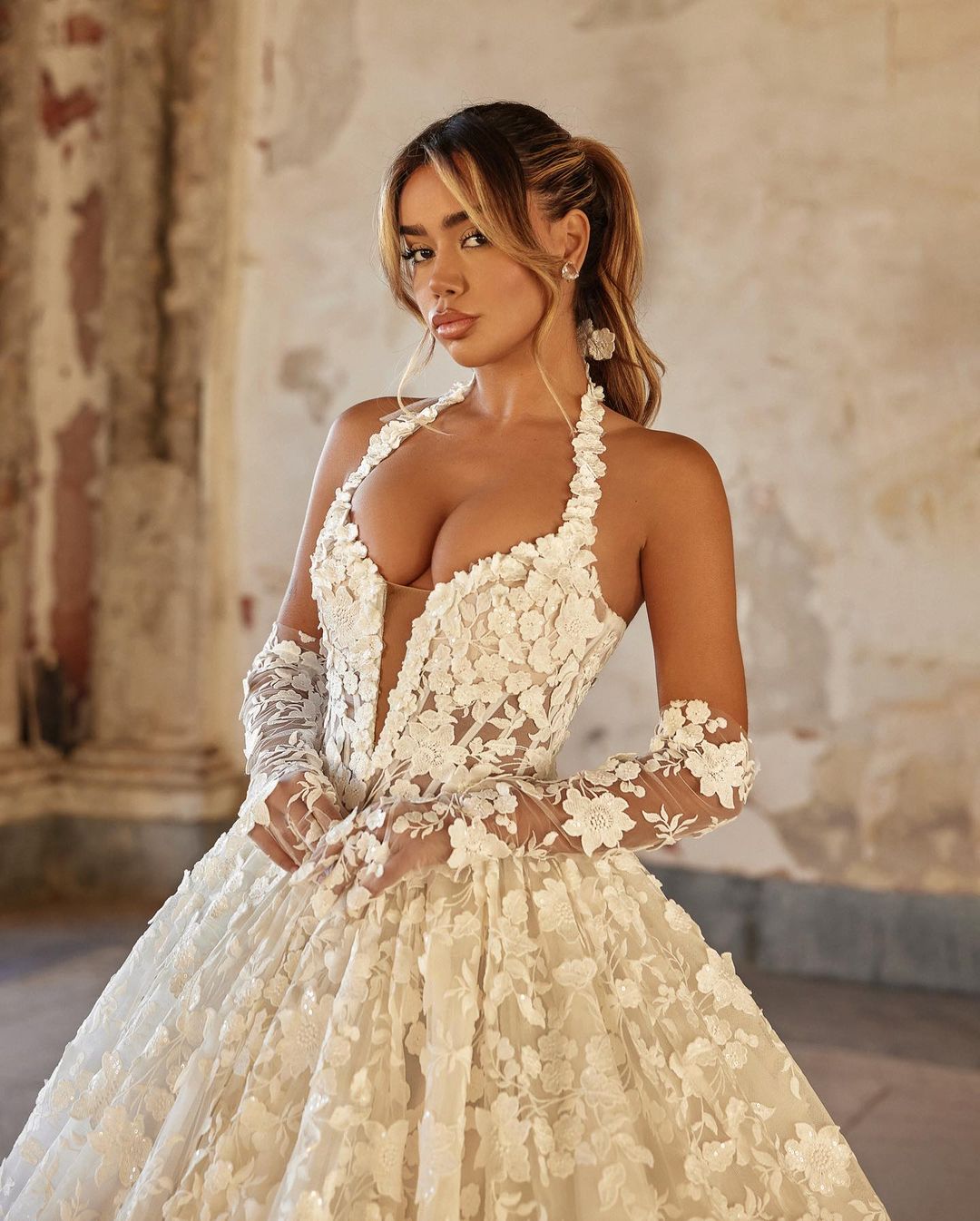 Aaila Elegant  Wedding Dress