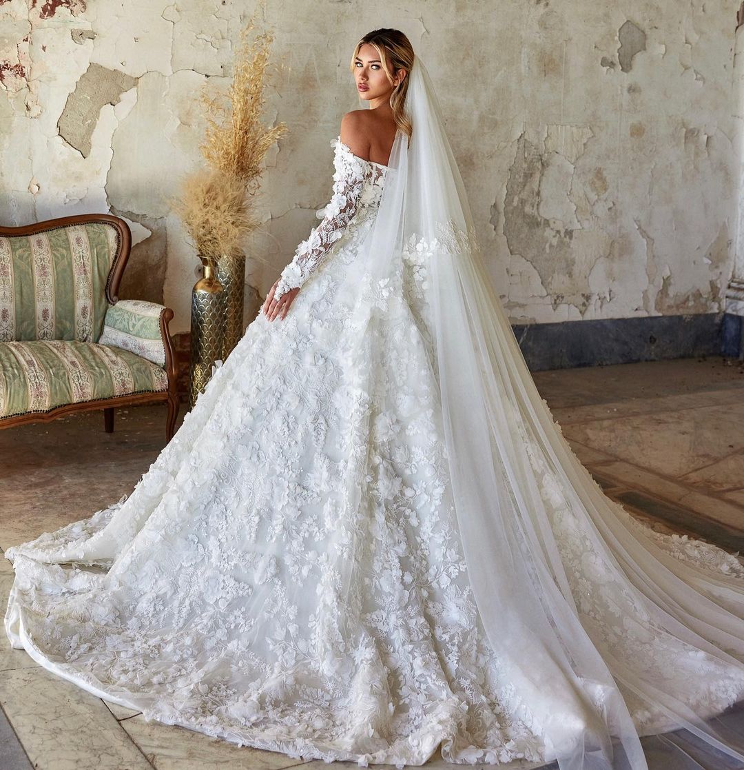Eka Elegant  Wedding Dress