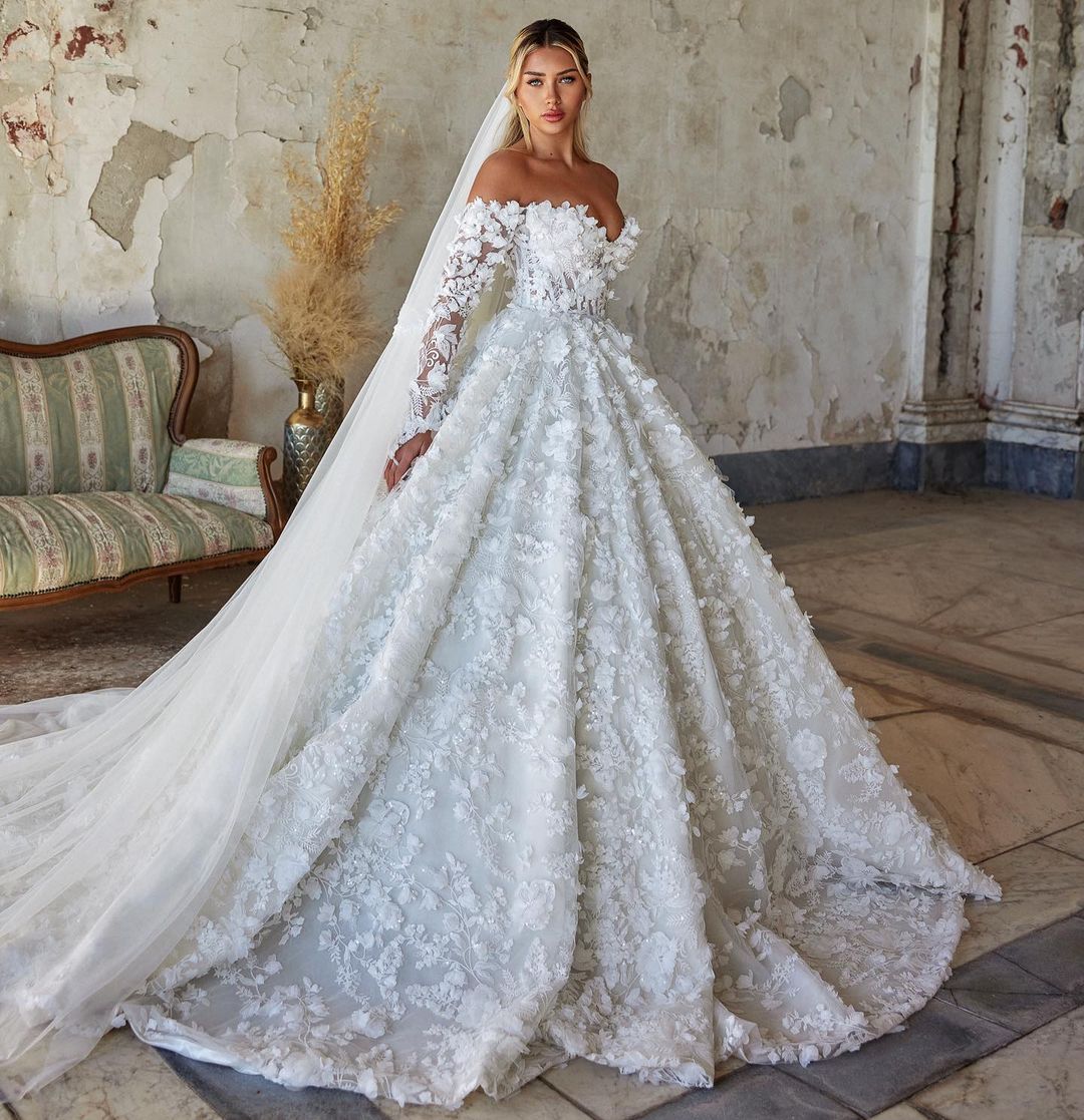 Carole Elegant Wedding Dress XS / White