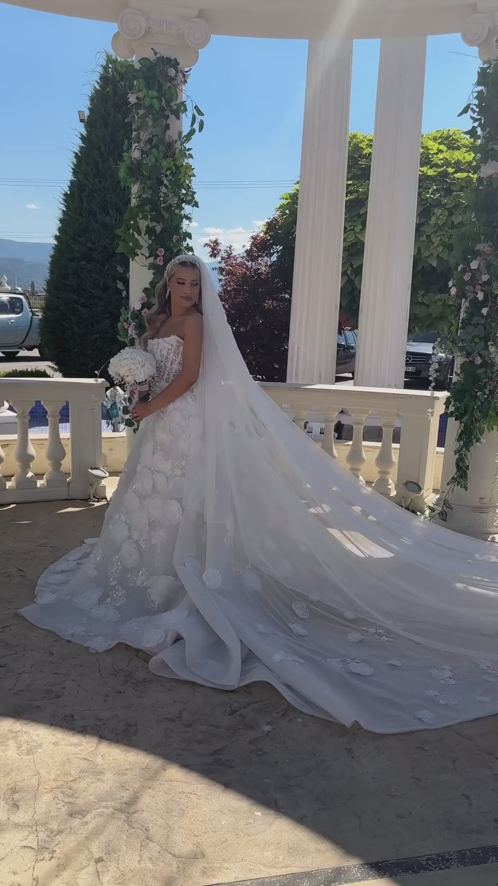 Fleur Luxury White Wedding Dress