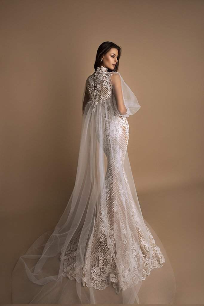 Lace Wedding Gown With Train XXXL / White / Satin