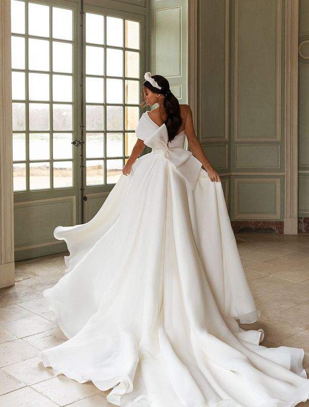 white christmas dresses Delightful White Wedding Dress XXXL / White / Satin