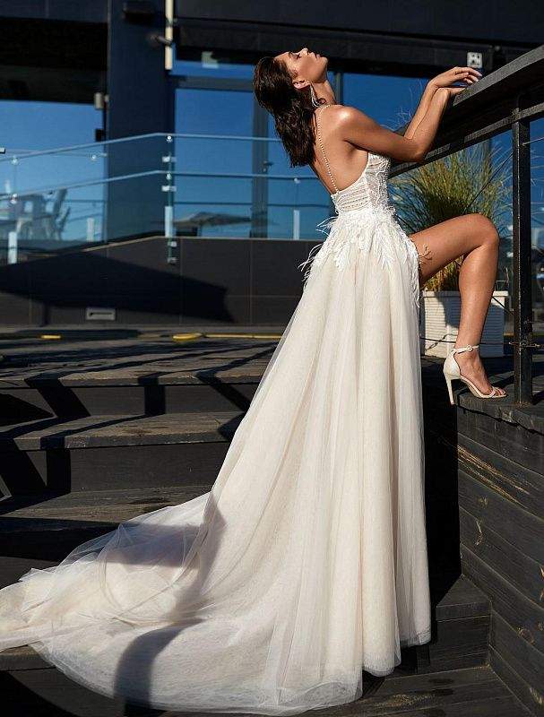 Feather white Wedding Dress-danddclothing-Classic Elegant Gowns,Mermaid,Royal Wedding Dresses,White