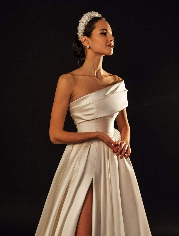 Stylish One Shoulder Wedding Dress-danddclothing-Classic Elegant Gowns,Mermaid,Royal Wedding Dresses,White