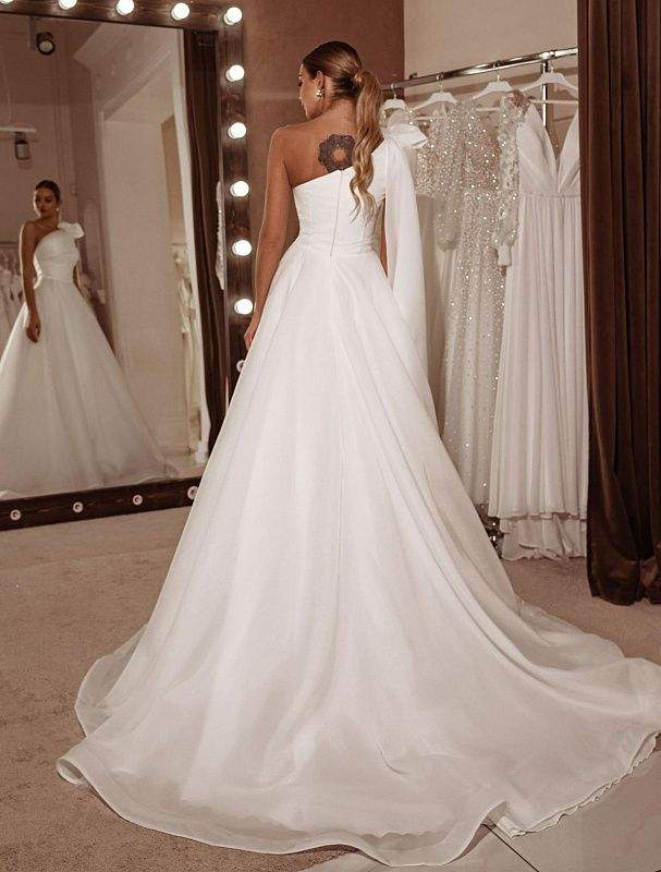 One-Shoulder Wedding Dress | Wedding Gowns MADE TO MEASURE / White / Satin One-Shoulder Wedding Dress | Wedding Gowns MADE TO MEASURE / White / Satin