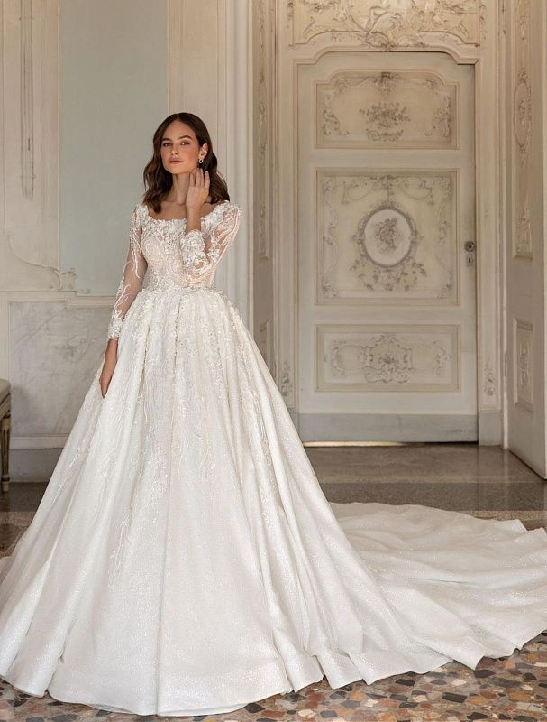 Elegant Long-Sleeved White Wedding Dress