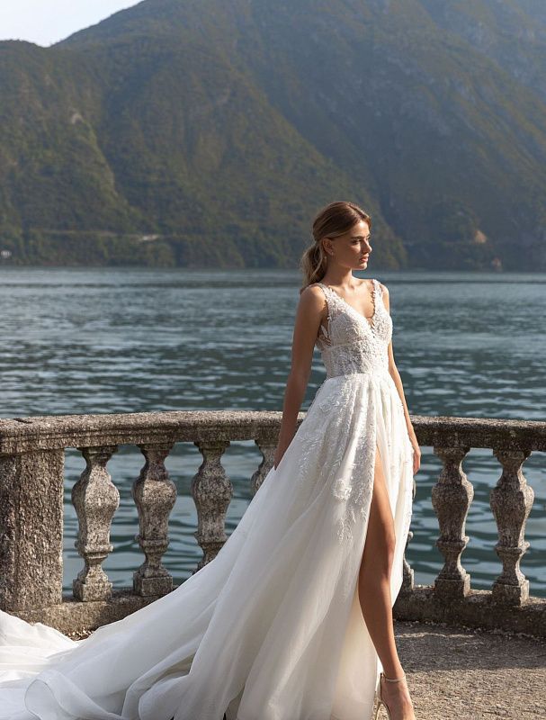 Adorable White Wedding Dress| Wedding Gowns MADE TO MEASURE / White / Satin