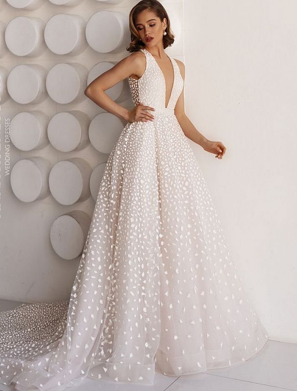 Captivating White Wedding Dress