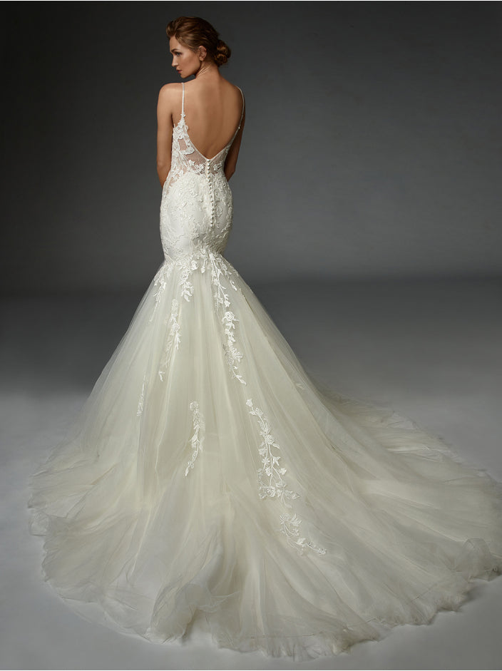 Extraordinaire White Wedding Dress