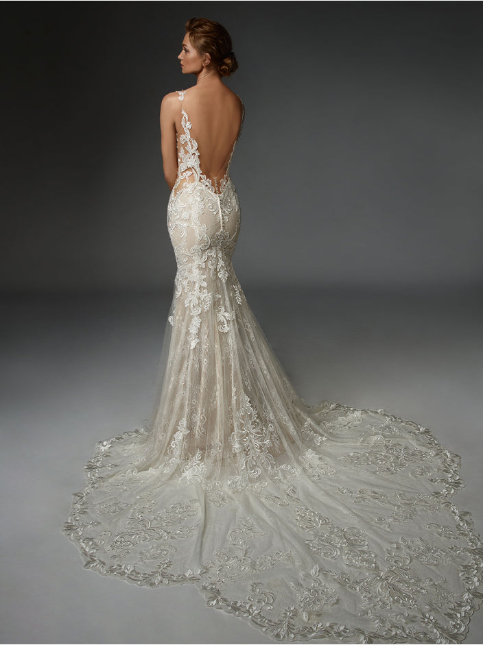 Exemplary White Wedding Dress