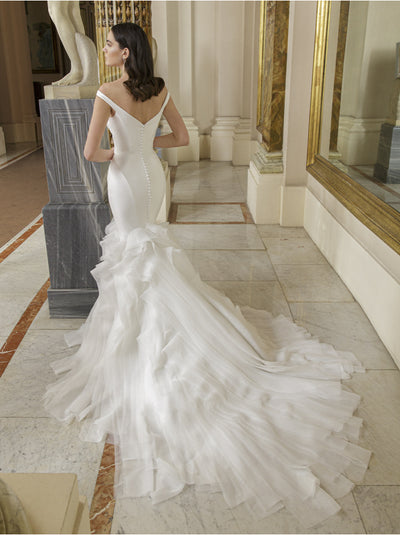 Extravagant White Wedding Dress