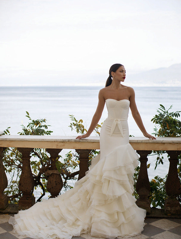 Smart A-Line Silhouette White Wedding Dress