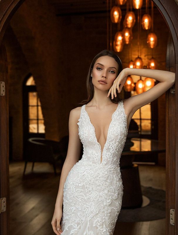 plunge mermaid wedding dress Ebullient White Wedding Dress| Wedding Gowns MADE TO MEASURE / White / Satin