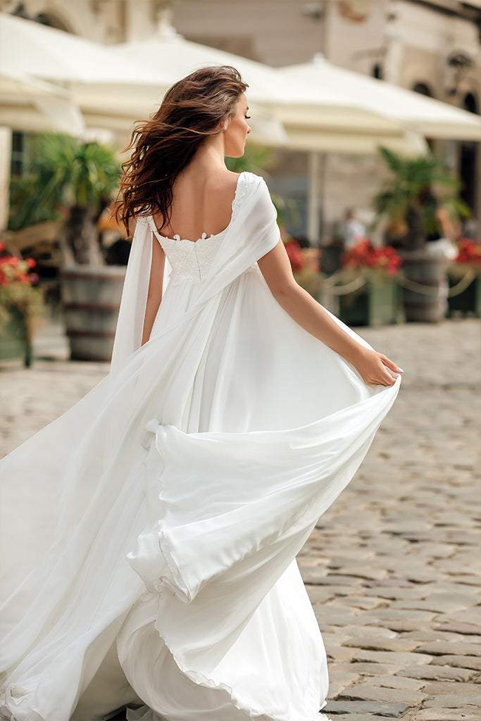 Snow White Wedding Dress| Wedding Gowns MADE TO MEASURE / White / Satin Snow White Wedding Dress| Wedding Gowns MADE TO MEASURE / White / Satin