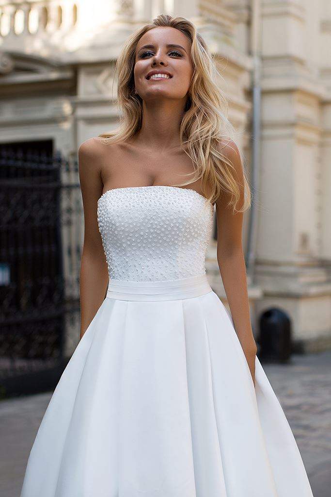Wedding Dress With Pearls-danddclothing-A-line,Classic Elegant Gowns,Royal Wedding Dresses,White