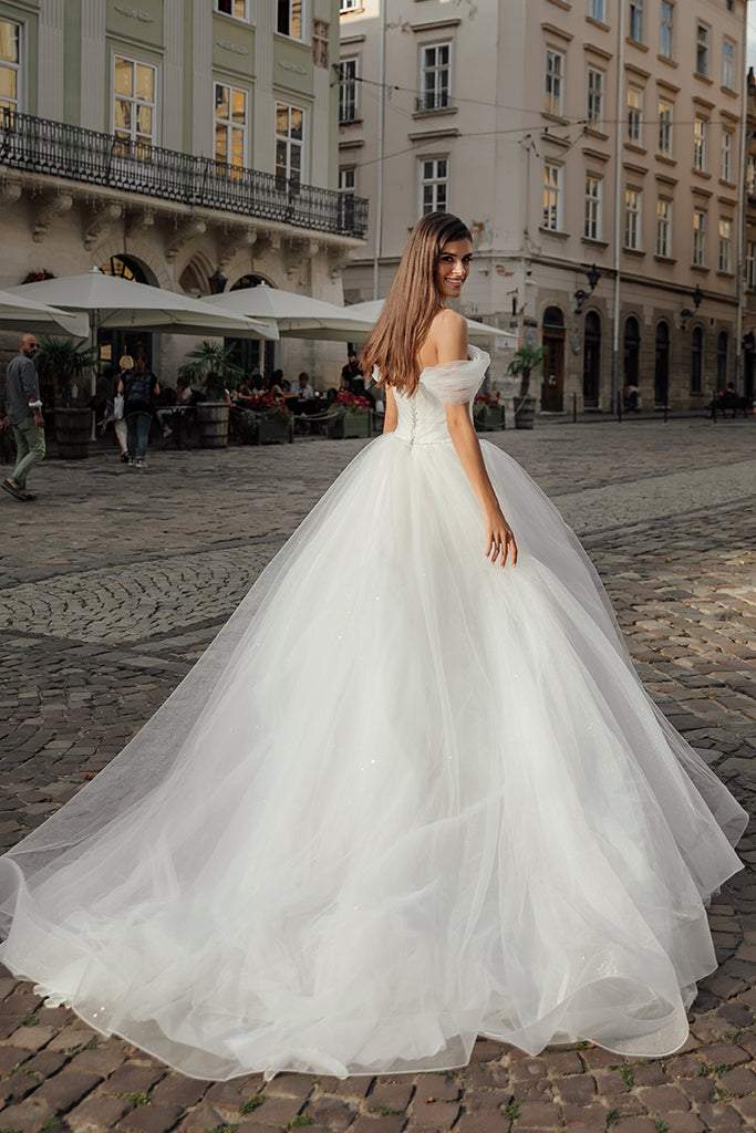 Cinderella White Wedding Dress | Wedding Gowns Xs / White / Lace