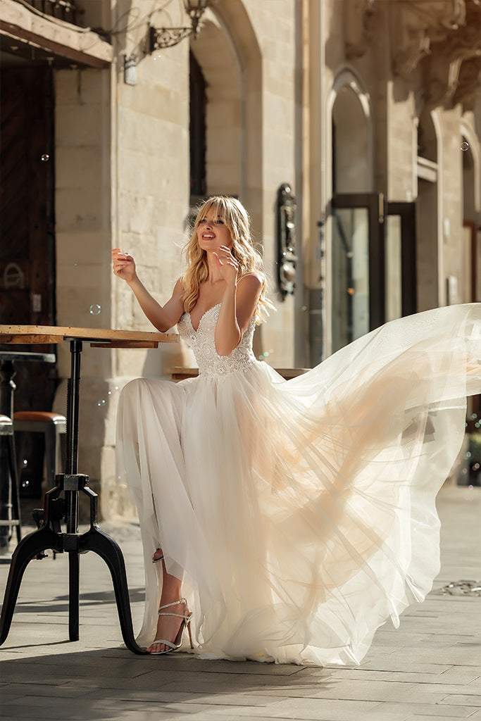 Gorgeous Ivory Wedding Dress-danddclothing-A-line,Classic Elegant Gowns,Royal Wedding Dresses,White