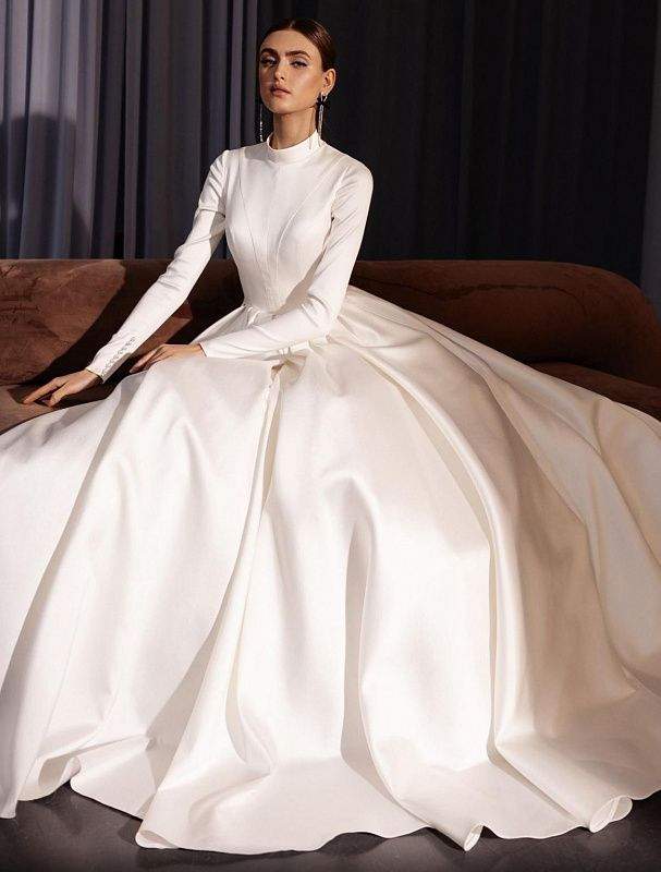 White Colour Gown For Girls – Kaleendi