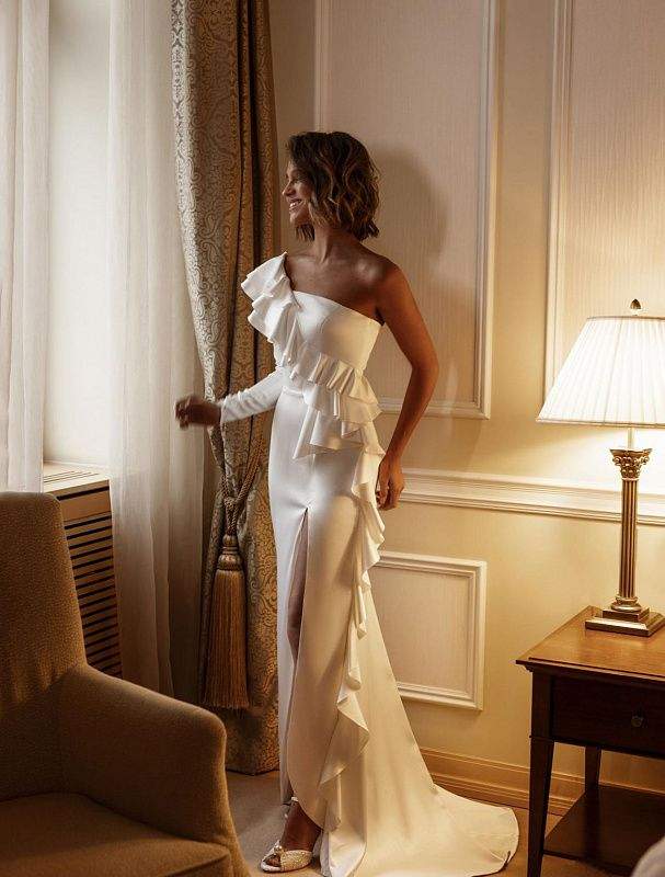 Cochin White Wedding Dress-danddclothing-Classic Elegant Gowns,Mermaid,Royal Wedding Dresses,White