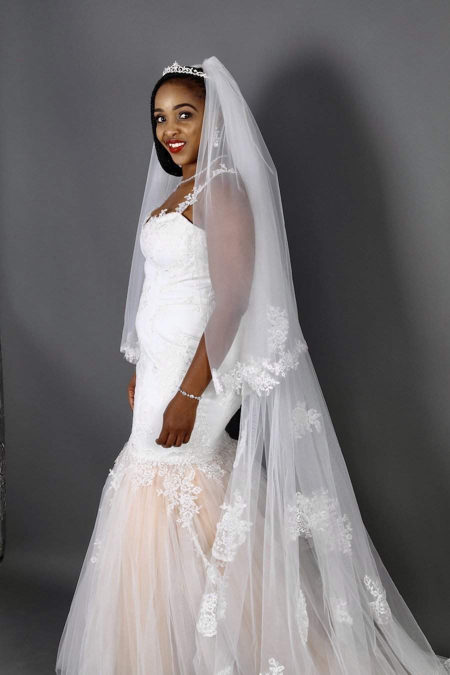 wedding dress and veil Wedding Dress Stephanie with Veil XL / White